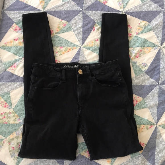 Black high rise American Eagle skinny jeans!! - Picture 1 of 3
